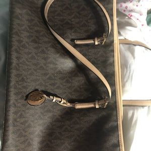 micheal Kors purse